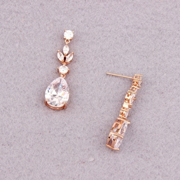 Drop Earrings - Picture 4 of 6